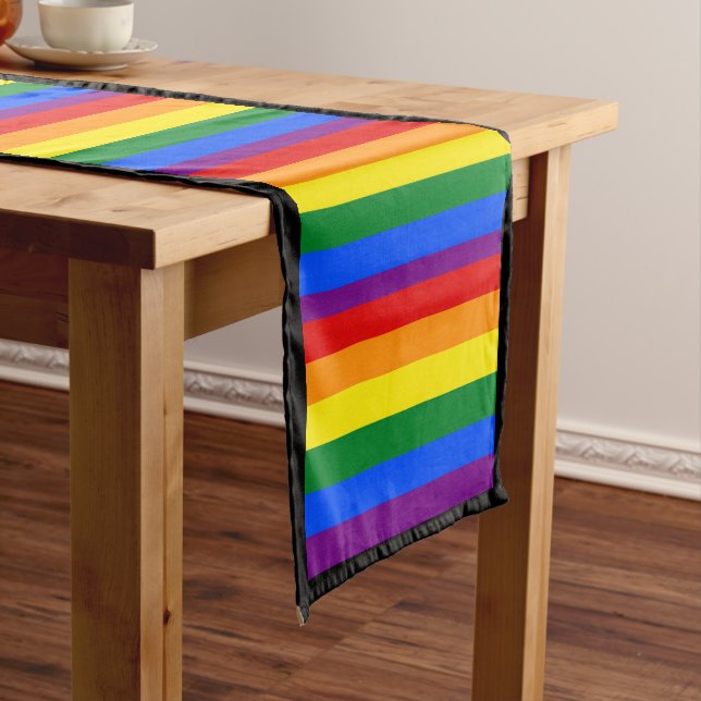 Chemin De Table Court Rainbow Flag & Pride, communauté LGBT /drapeau gen (In Situ)