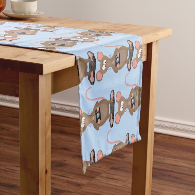 Chemin De Table Court Rat drôle avec dessin animé de la caméra (In Situ)