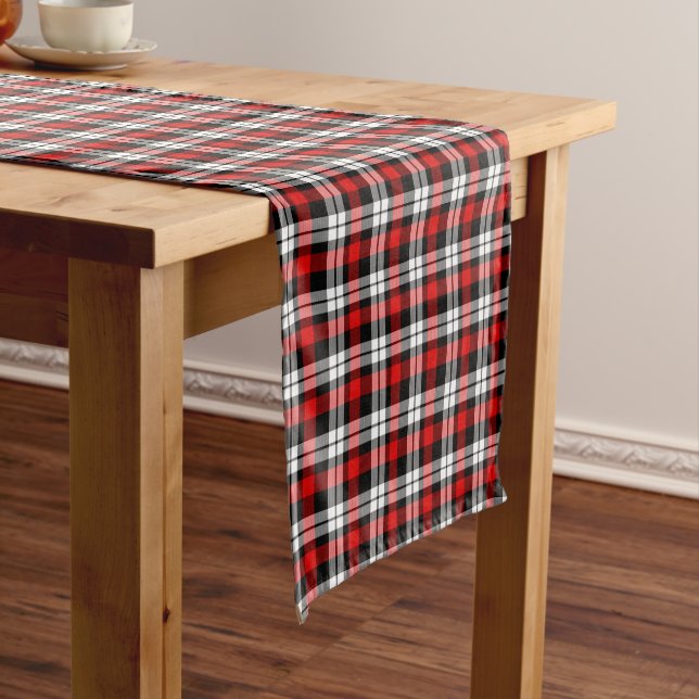 Chemin De Table Court Rouge Blanc Noir Buffalo Check Plaid Motif (In Situ)
