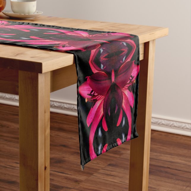 Chemin De Table Court Rouge Lily Flower Art Abstrait (In Situ)