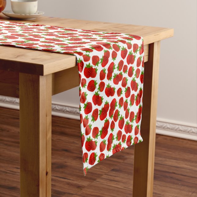 Chemin De Table Court Runner-Fraises Courte Table Runner (In Situ)