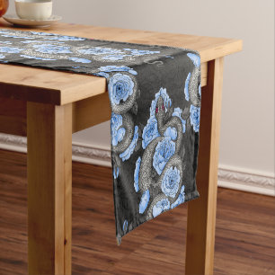 Chemin De Table Court Snakes and blue roses