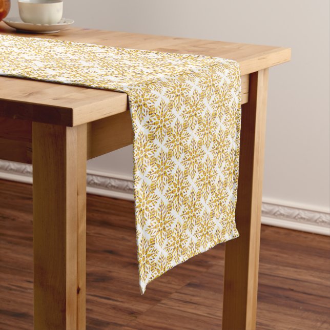 Chemin De Table Court Snowflake Plaid Pattern Yellow Table Runner (In Situ)