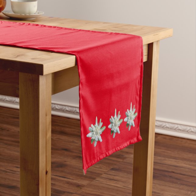 Chemin De Table Court Suisse Suisse Suisse Edelweiss fleur alpine rouge (In Situ)
