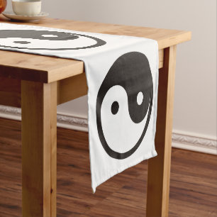 Chemin De Table Court Symbole Yin Yang - tatouage solide