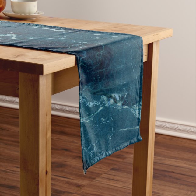 Chemin De Table Court Texture en marbre bleu marine (In Situ)