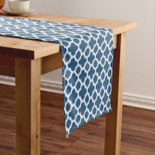Chemin De Table Court Tropical Bahama Bleu Blanc Ikat Quatrefoil Motif