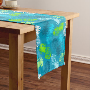Chemin De Table Court Tropical hawaïen d'ananas de Momona