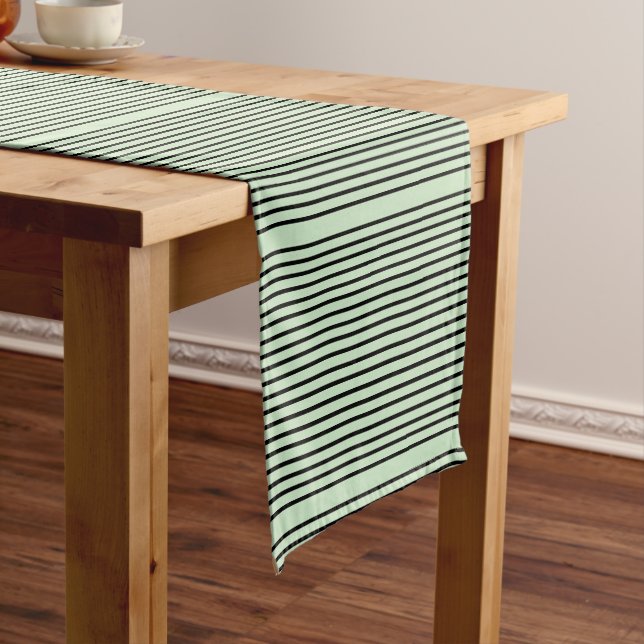 Chemin De Table Court Vert Avec Bande Moderne (In Situ)