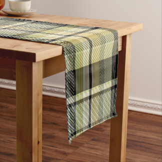 Chemin De Table Court Yellow-brown tartan plaid. 