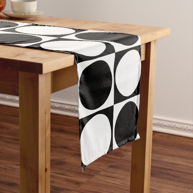 Chemin De Table Long 70s Checks and Circles Black and White (In Situ)