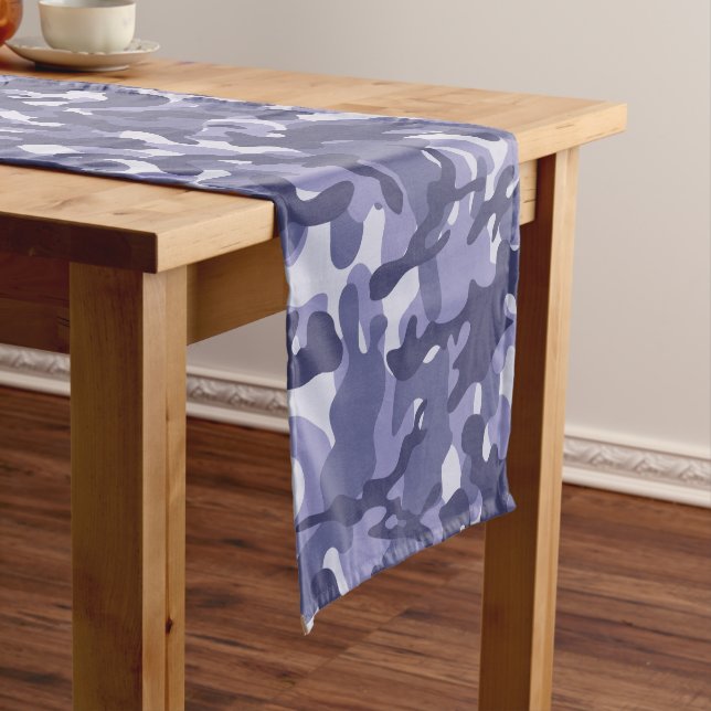 Chemin De Table Long Camouflage Navy Violet  (In Situ)