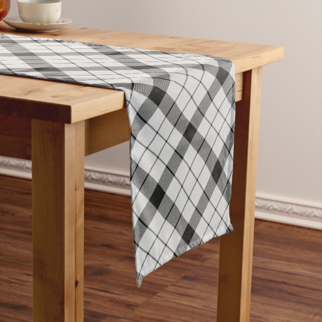Chemin De Table Long Clan MacFarlane Tartan noir et blanc (In Situ)