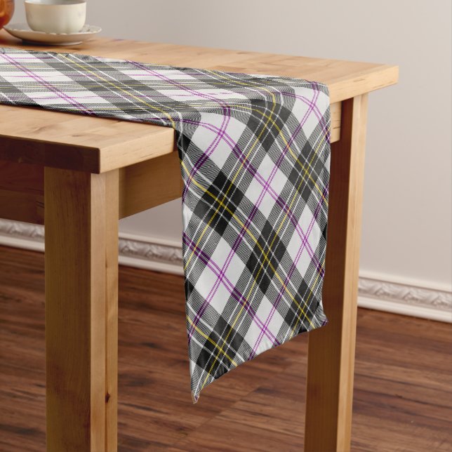 Chemin De Table Long Clan MacPherson habit Tartan Table Runner (In Situ)
