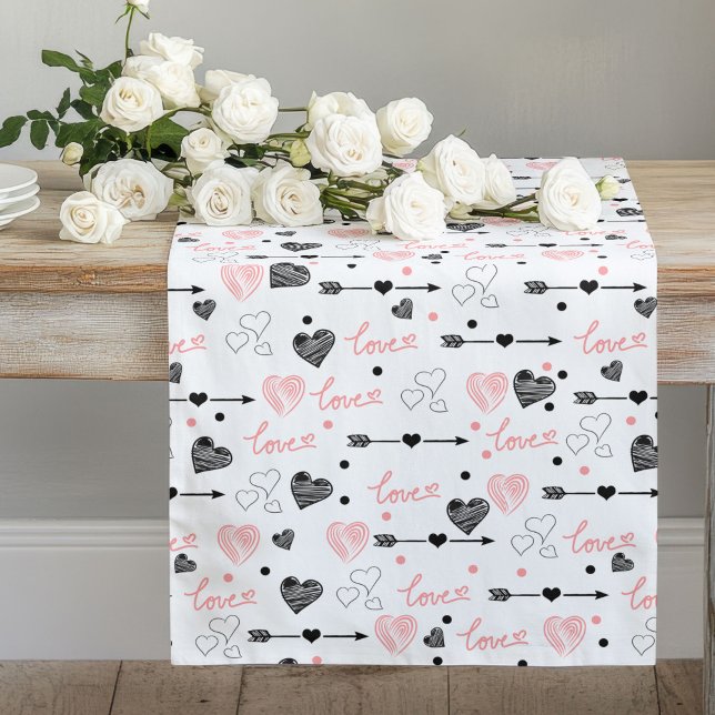 Chemin De Table Long Cœurs dessinés à la main Cadeau d'amour pour 25e a (Hand Drawn Hearts Sweet 25th Anniversary Love Gift Long Table Runner )