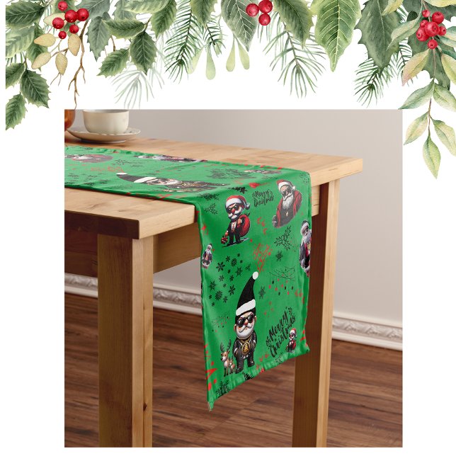 Chemin De Table Long Cute Gangster Père Noël Joyeux Noël sur Green | (Créateur téléchargé)