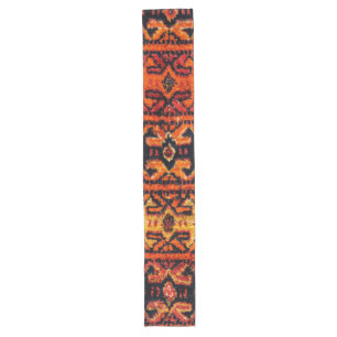 Chemin De Table Long Image d'un tapis vintage. Texture impressionnante