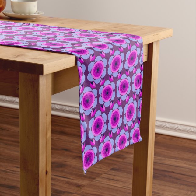 Chemin De Table Long les années 70 floral vibe - rose et violet - impri (In Situ)
