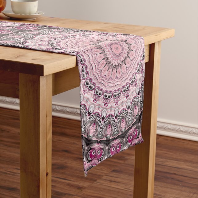 Chemin De Table Long Mandala Motif Design rose et bourguignonne (In Situ)