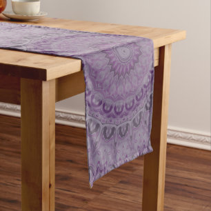 Chemin De Table Long Mandala Rêve Aquarelle dans des Tons de Violet