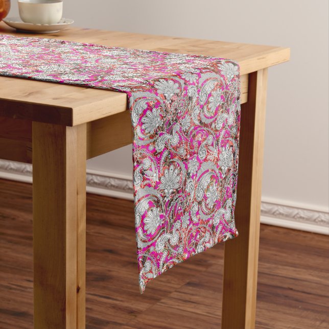 Chemin De Table Long Motif paisley blanc rose (In Situ)