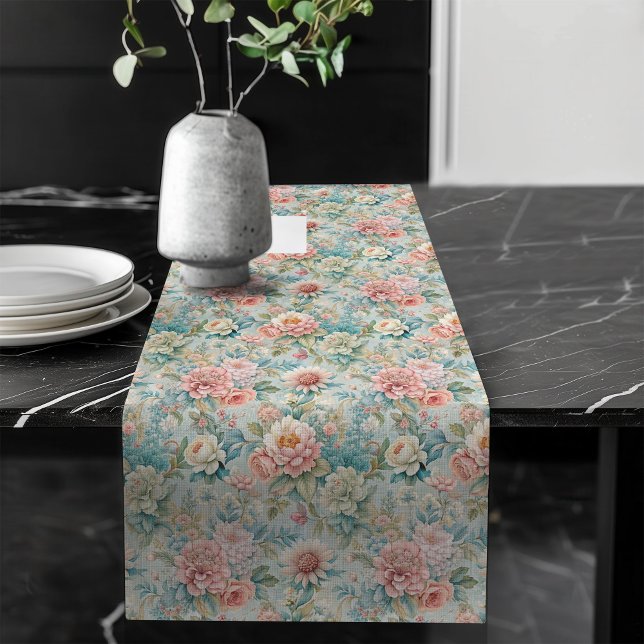 Chemin De Table Long Pastel Floral Table Runner à Rococo Mode (Pastel Floral Table Runner in Rococo Fashion)