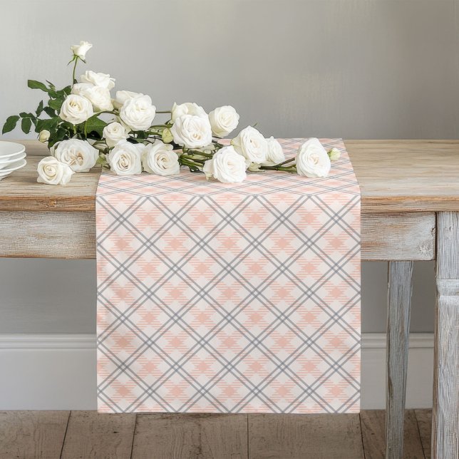 Chemin De Table Long Peach Coral et Grey Tartan Pastel Plaid (Delicate Peach Coral and Grey Tartan Pastel Plaid Long Table Runner)