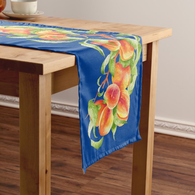 Chemin De Table Long 'Peach Paradise' sur un Runner de table (In Situ)