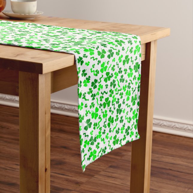 Chemin De Table Long St Patrick's Day Lucky Shamrocks Confetti Pattern (In Situ)
