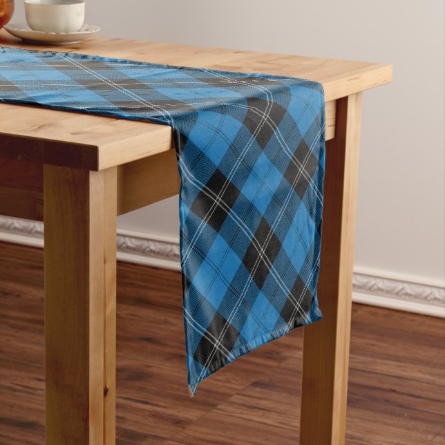 Chemin De Table Long Tartan de chasse bleu du clan Ramsay (In Situ)