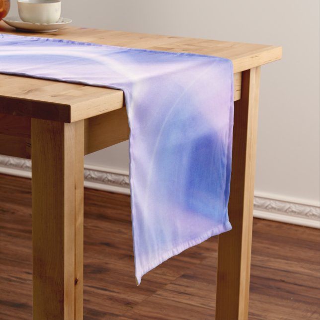 Chemin De Table Long Un brouillard pastel mystique (In Situ)