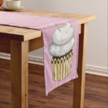 Chemin De Table Moyen Cupcake Fiançailles doux<br><div class="desc">Art original par Thedustyphoenix.com</div>