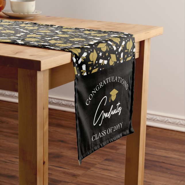 Chemin De Table Moyen Félicitations diplômé or et blanc avec année (In Situ)