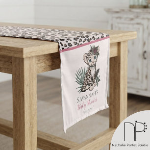 Chemin De Table Moyen Fille au motif léopard rose en tenue de Cub Scout