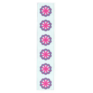 Chemin De Table Moyen Illustration de formes florales violettes et roses
