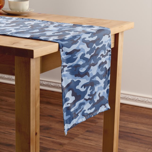 Chemin De Table Moyen Motif de camouflage bleu foncé (In Situ)