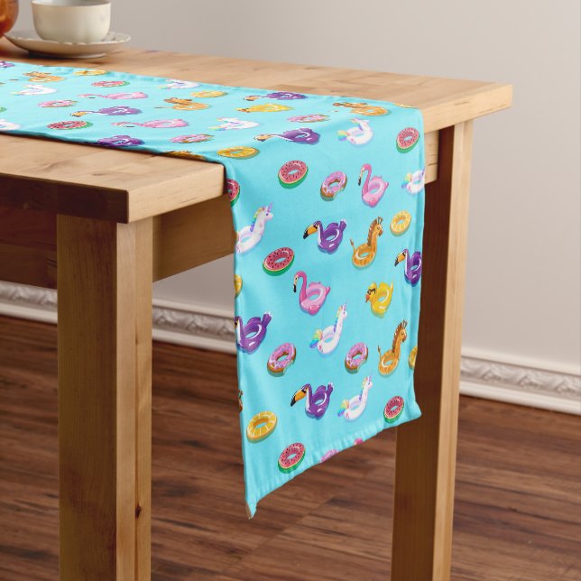 Chemin De Table Moyen Motif flottant de la piscine d'été (In Situ)