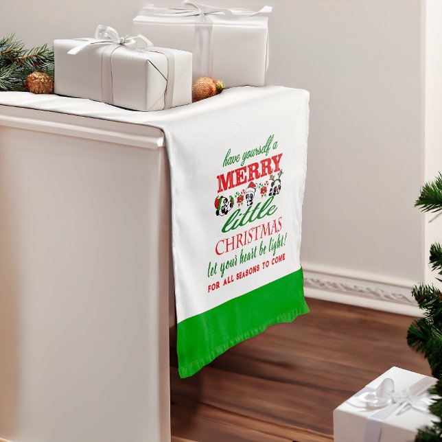 Chemin De Table Moyen Pandas de Noël personnalisés (Créateur téléchargé)