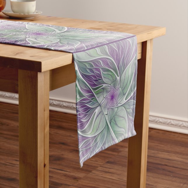 Chemin De Table Moyen Rêve de fleurs, Abstrait violet vert Fractal Art (In Situ)