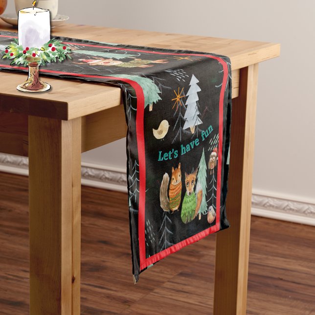 Chemin De Table Moyen Soirée de Noël mignonne et moelleuse Animaux nordi (Cute Ugly Sweater Christmas Party Nordic Animals Medium Table Runner)