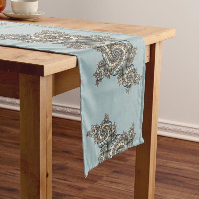 Chemin De Table Moyen Spirales d'art fractal beige abstrait bleu clair (In Situ)