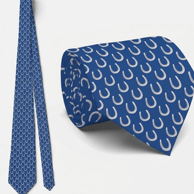 Chemise à cravate Derby imprimée fer à cheval mini (Sophisticated horseshoe print tie in French Blue with silvery horseshoes)