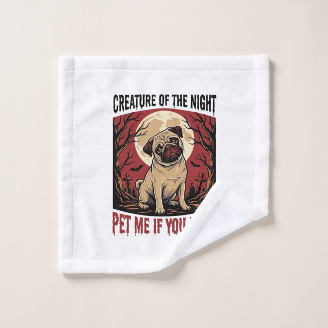 Chemise de pug Halloween avec cimetière effrayant  (Gant de toilette)