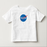 Chemise T-Shirt blanche Iconique de la NASA (2T-5/<br><div class="desc">Cet article est sans conteste le symbole de notre époque : l'insigne classique de la NASA. Un symbole audacieux qui, comme la NASA elle-même, ne connaît aucune limite. Immédiatement reconnaissable à travers le monde, l'Insignia de la NASA a longtemps défendu le progrès, l'innovation, et le type d'audace et d'audace quasiment...</div>