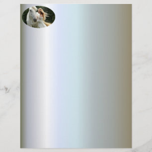 Cheval blanc et fille