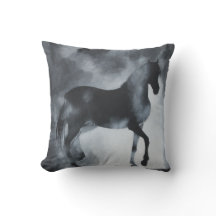 Cheval "fantôme" en brume. Coussin