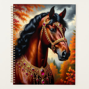 Cheval majestueux avec un harnais doré orné