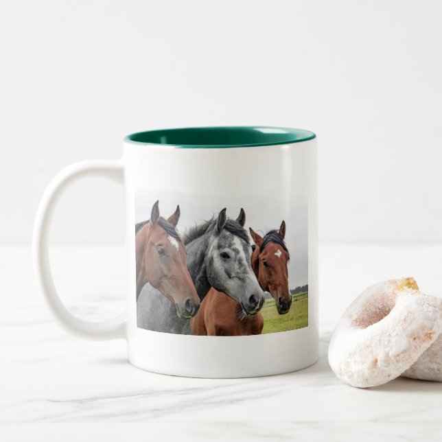 Cheval Tête Classique Mug Blanc Équestre Rim Vert  (Avec donut)