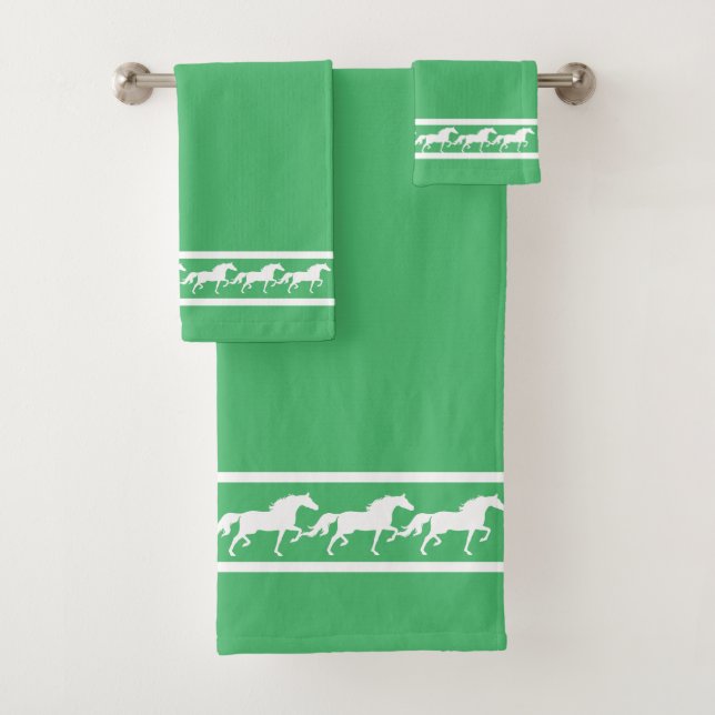 Chevaux blancs élégants et chics sur vert émeraude (En situation)