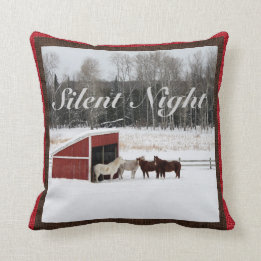 Chevaux dans le coussin de neige